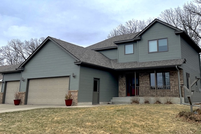 Replace Your Siding With Seamless Steel: Minnesota Homeowners Guide