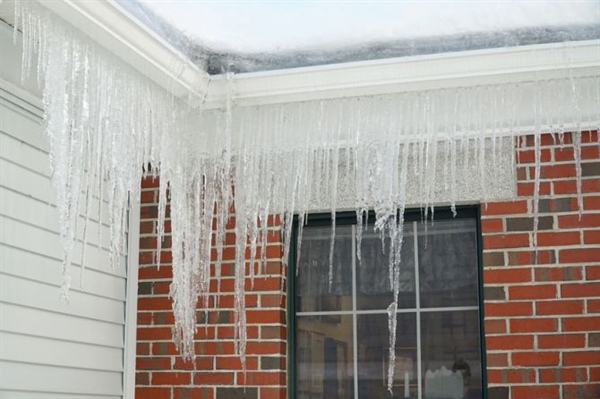 Common Winter Roofing Hazards & How to Prevent Them