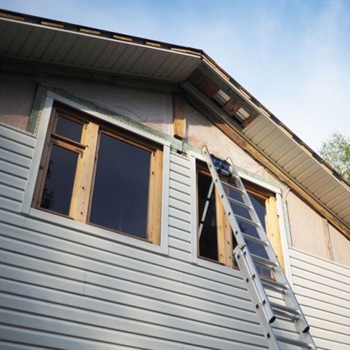 When Is the Best Time to Install New Siding?