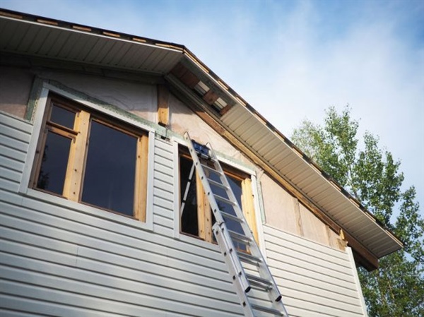 When Is the Best Time to Install New Siding?