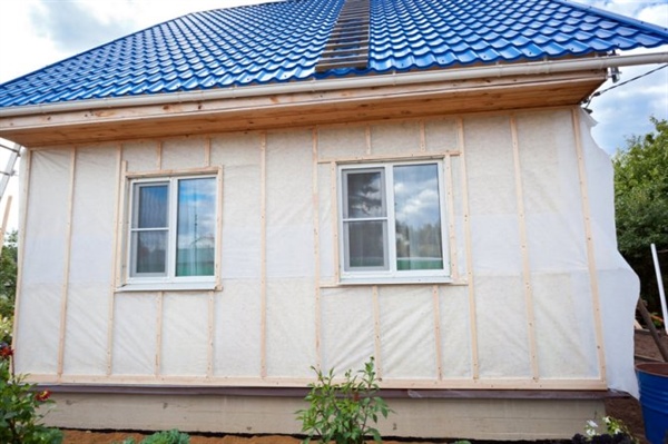 What Kind of Insulation Do you Need Under Siding?