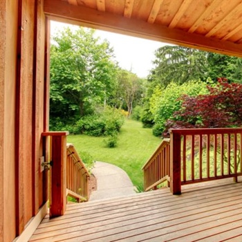How to Find the Best Decking Contractor