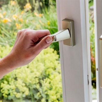 How to Pick Windows That Match Your Home’s Style