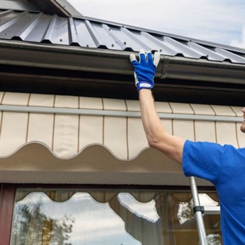Why It’s Important to Winterize Your Gutters and How to Do It