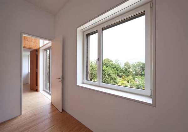 Wood vs. Vinyl Windows: Which Window Type Is Best?