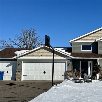 Seamless Steel Siding vs. Traditional Siding: Cost, Longevity, & Maintenance